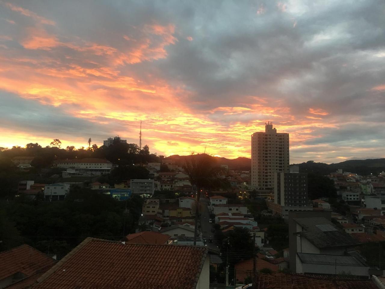 Pousada Casa De Braganca Bragança Paulista Exterior foto